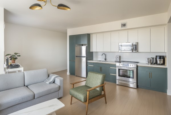 2556 Telegraph Ave -203