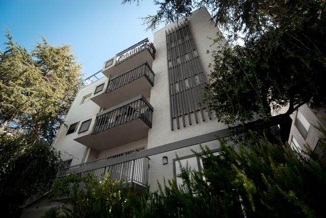 2525 Benvenue Ave #15