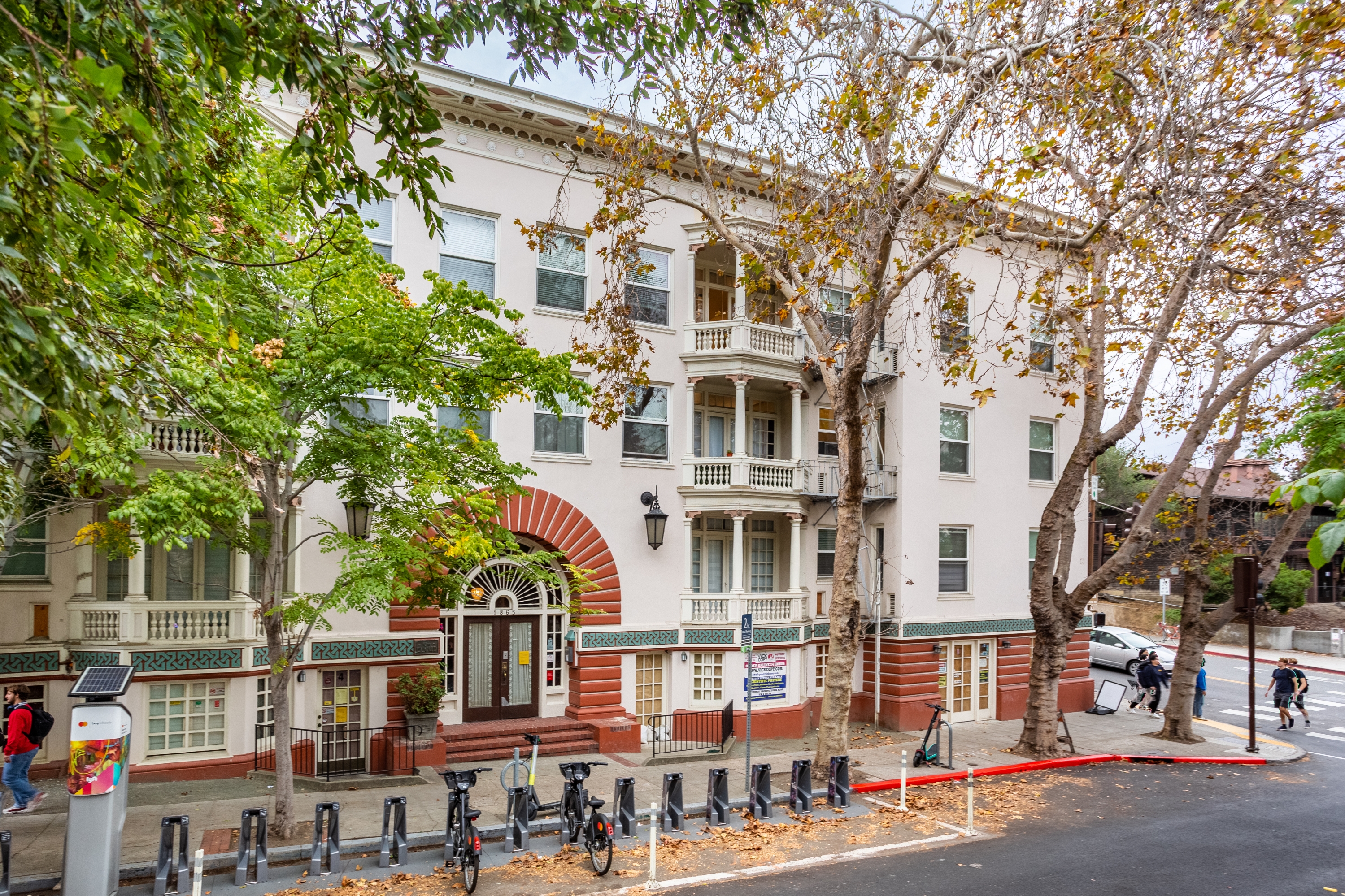 1865 Euclid Ave. -35